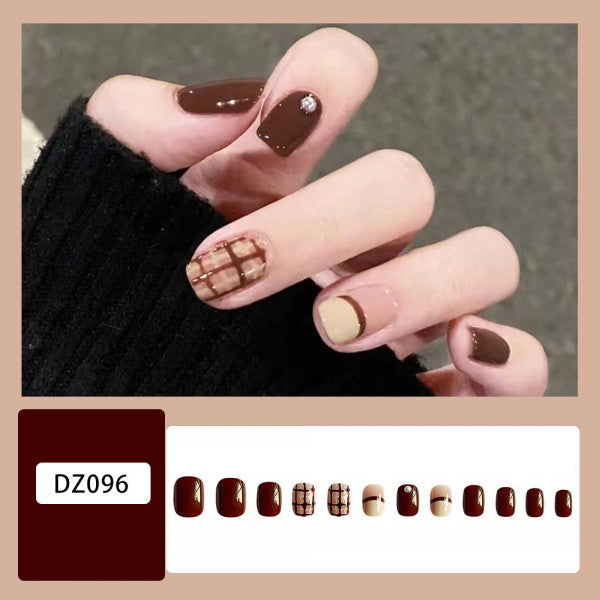 Geo Print Short Length Shiny Fake Nails 12 PCs Set - Multicolor